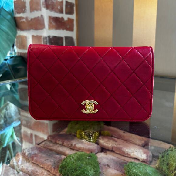 CHANEL Wallet on Chain WOC Red Calfskin Vintage Shoulder Bag ADI11216 - Picture 1 of 6